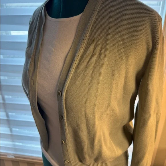 Athleta Light Green Women's Cardigan NWOT - Picture 4 of 7